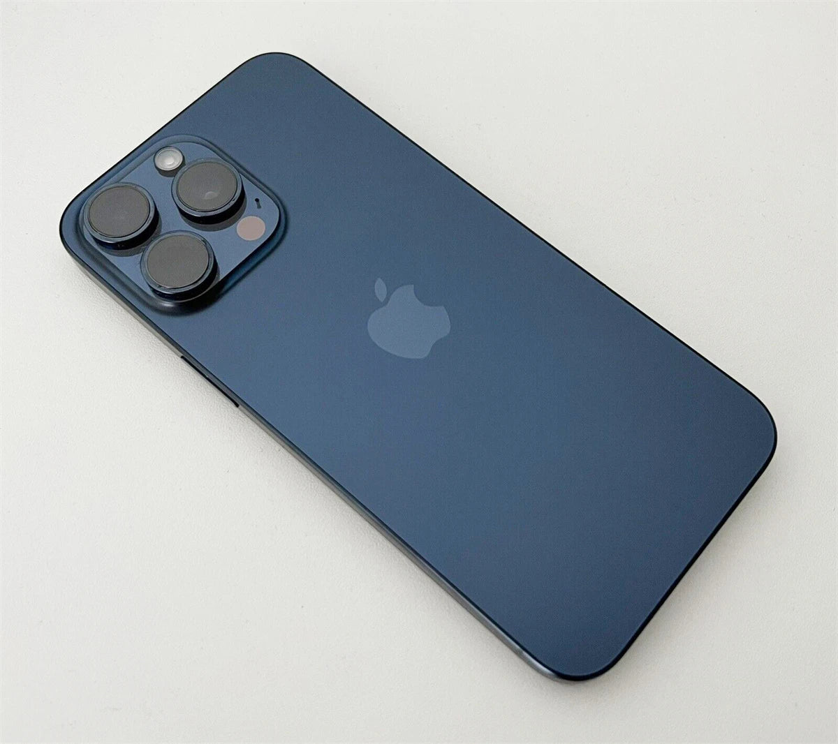 iPhone 15 Pro 128GB-1TB Unlocked - A17 Pro Chip 5G Smartphone